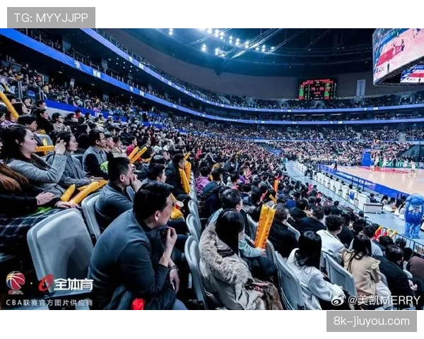 总决赛地板连夜铺设完成,乌鲁木齐奥体中心准备就绪 总决赛地板连夜铺设完成,乌鲁木齐奥体中心准备就绪